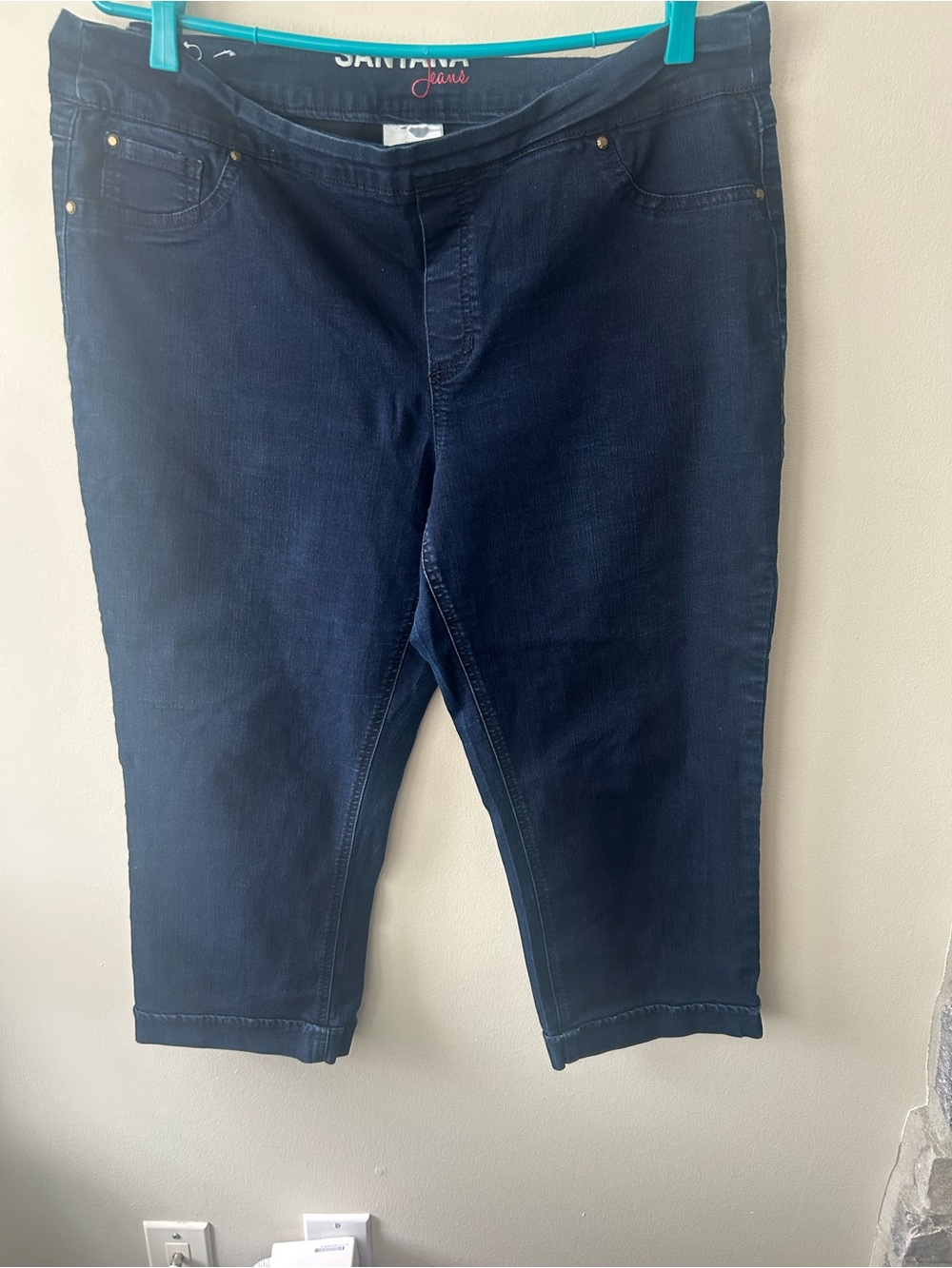 Santana Jeans Women’s Dark Blue Capris
